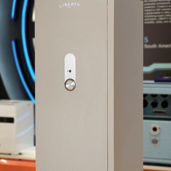 Két sắt đồng hồ Liberty LB1500 S10 Pro