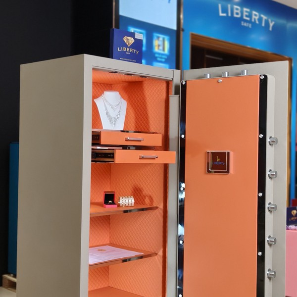 Két sắt đồng hồ Liberty LB1500 S10 Pro