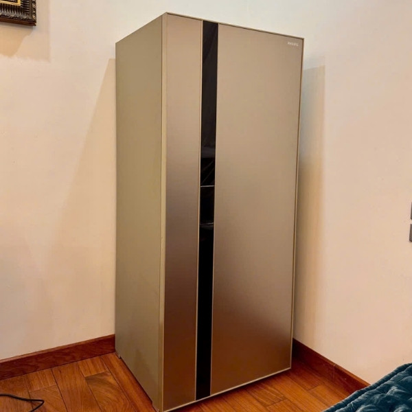 Két sắt Philips Valis Max màu vàng